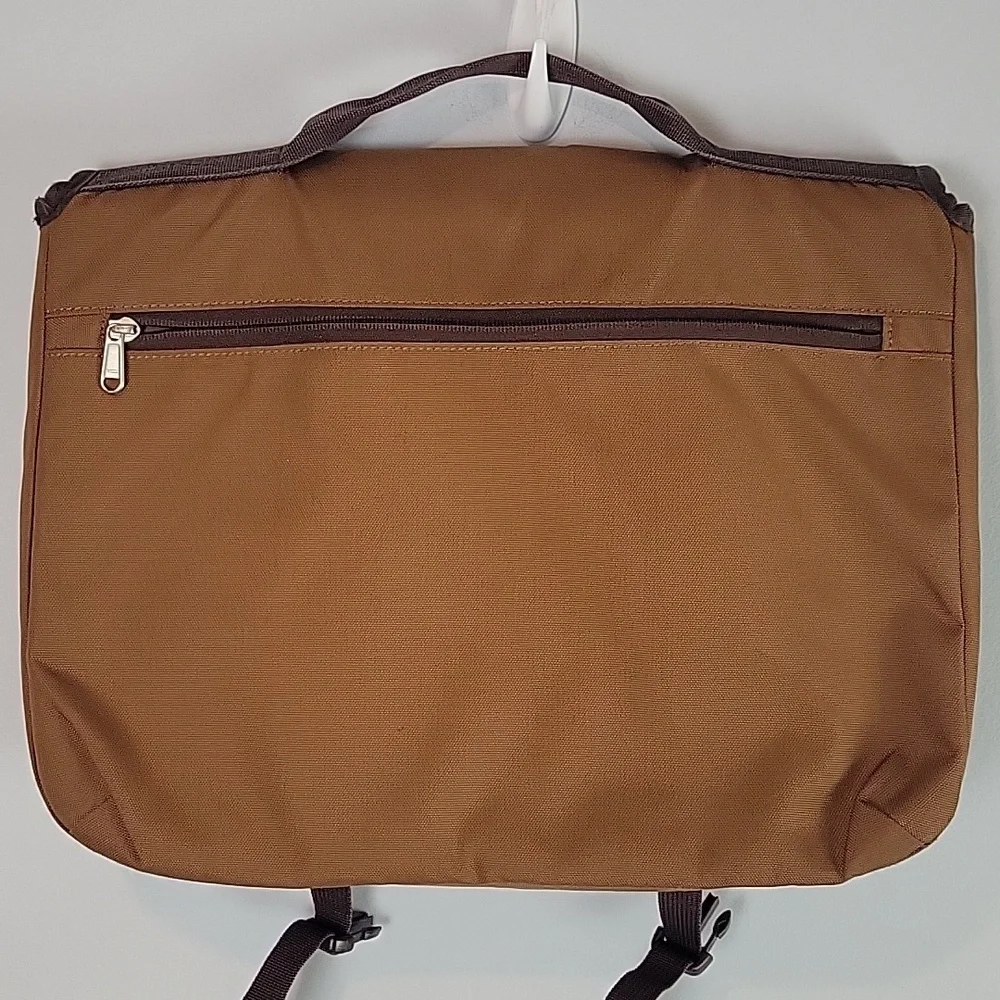 Duluth Trading Co brown quilted laptop bag